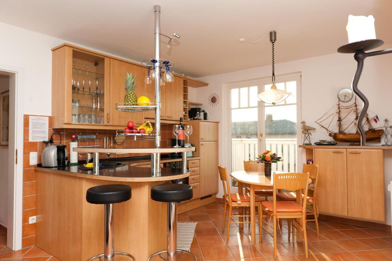 Villa Duene Mit Grosser Sonnenterrasse, Kamin, Wlan Und Tiefgarage Fuer 2-4 Personen Ostseebad Kühlungsborn Extérieur photo