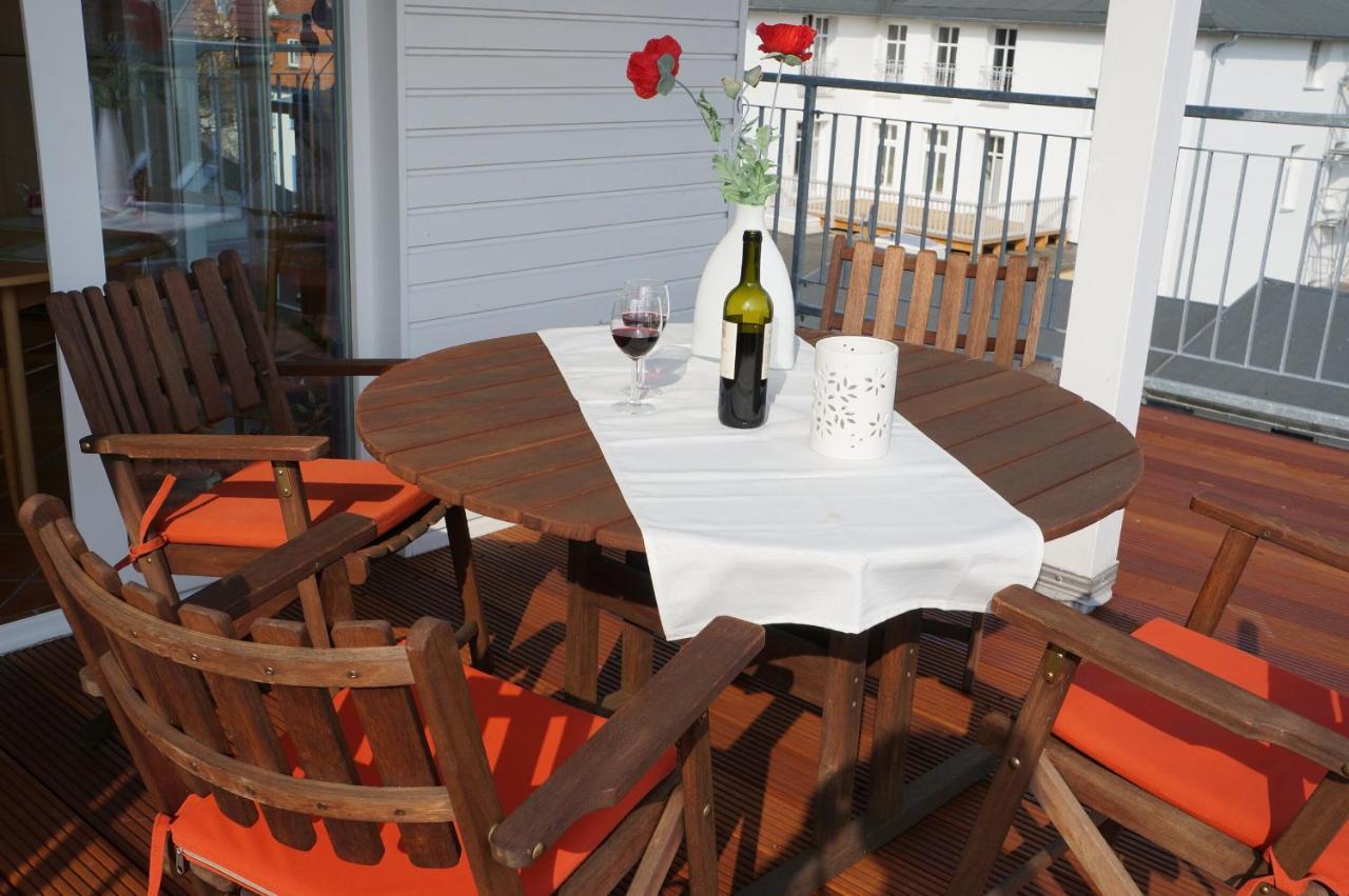 Villa Duene Mit Grosser Sonnenterrasse, Kamin, Wlan Und Tiefgarage Fuer 2-4 Personen Ostseebad Kühlungsborn Extérieur photo
