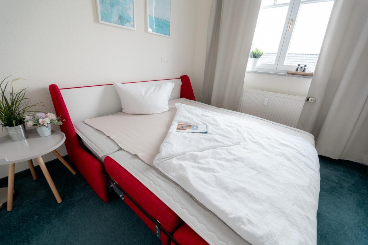 Villa Duene Mit Grosser Sonnenterrasse, Kamin, Wlan Und Tiefgarage Fuer 2-4 Personen Ostseebad Kühlungsborn Extérieur photo